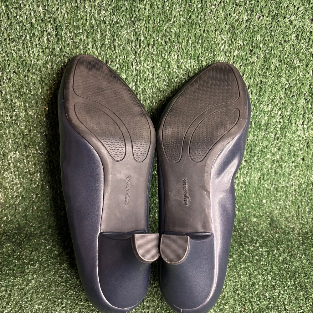 Easy‎ Street Fab Faux Leather Comfort Low Heel Pumps Womens Sz 9.5 WW Extra Wide
